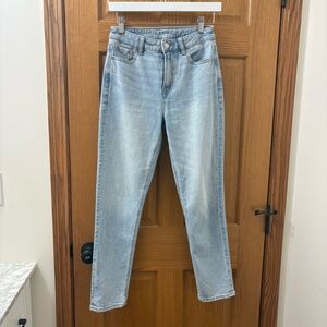 American Eagle High Rise Light Wash Straight Leg Jeans